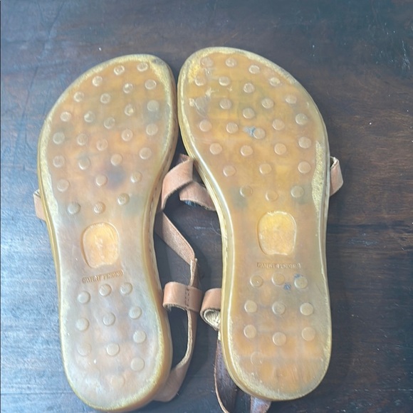 Born Brown Strappy Sandals SZ 9 - Picture 7 of 8